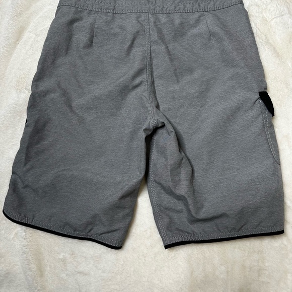 Billabong Gray and Black Swim Trunks Quick-Dry - Picture 3 of 5
